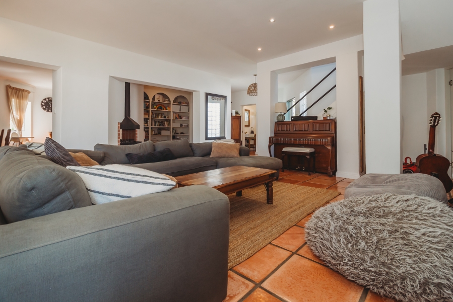 4 Bedroom Property for Sale in Heatherlands Western Cape